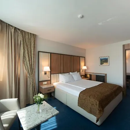 Hotel Legends 4*