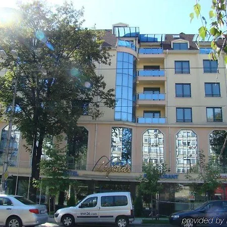 Legends Hotel 4*