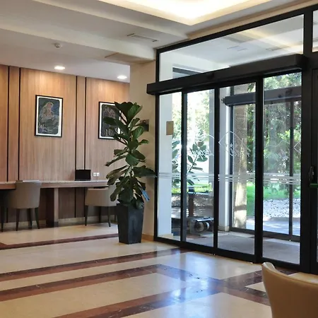 Legends Hotel 4*