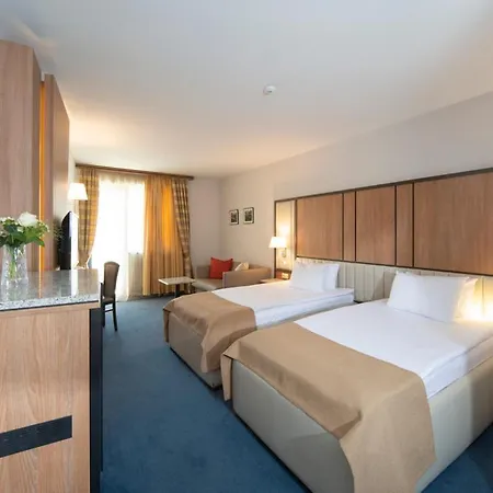 Hotel Legends 4*